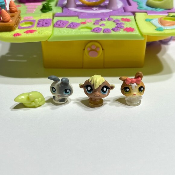 Authentic Littlest Pet Shop Teeniest Tiniest Rabbits and Hamster Mini Playset - Picture 4 of 10